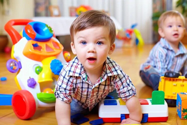 Babá ou Creche? Babá ou Creche?