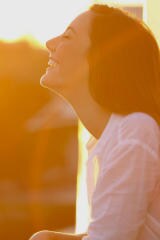 smiling_woman_at_sunset
